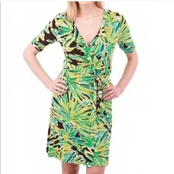 Lilly Pulitzer Adalie Ruffle Wrap Dress Green with envy - Picture 2 of 9